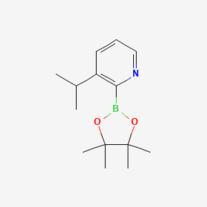 3-Isopropyl-2-(4,4,5,5-tetramethyl-1,3,2-dioxaborolan-2-yl)pyridine