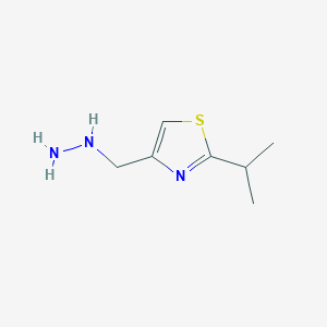 molecular formula C7H13N3S B12959519 4-(Hydrazinylmethyl)-2-isopropylthiazole 