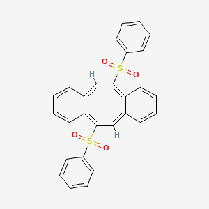 molecular formula C28H20O4S2 B12960623 (1E,3Z,9E,11Z)-2,10-bis(benzenesulfonyl)tricyclo[10.4.0.04,9]hexadeca-1,3,5,7,9,11,13,15-octaene 