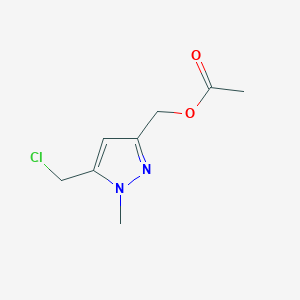 (5-(Chloromethyl)-1-methyl-1H-pyrazol-3-yl)methyl acetate