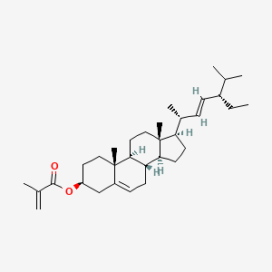 molecular formula C33H52O2 B12985332 (3S,8S,9S,10R,13R,14S,17R)-17-((2R,5S,E)-5-Ethyl-6-methylhept-3-en-2-yl)-10,13-dimethyl-2,3,4,7,8,9,10,11,12,13,14,15,16,17-tetradecahydro-1H-cyclopenta[a]phenanthren-3-yl methacrylate 