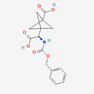 3-[(R)-{[(benzyloxy)carbonyl]amino}(carboxy)methyl]bicyclo[1.1.1]pentane-1-carboxylic acid