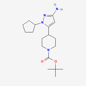 molecular formula C18H30N4O2 B13024071 Tert-butyl 4-(5-amino-2-cyclopentylpyrazol-3-yl)piperidine-1-carboxylate 