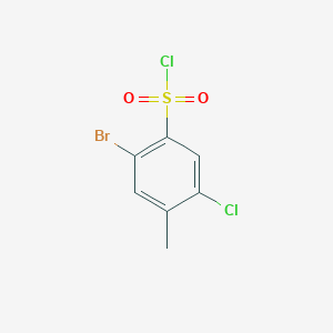 molecular formula C7H5BrCl2O2S B13030609 2-Bromo-5-chloro-4-methylbenzene-1-sulfonylchloride 