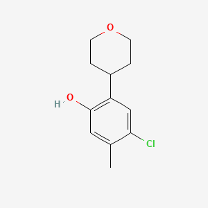 molecular formula C12H15ClO2 B13037046 4-Chloro-5-methyl-2-(tetrahydro-2H-pyran-4-YL)phenol 