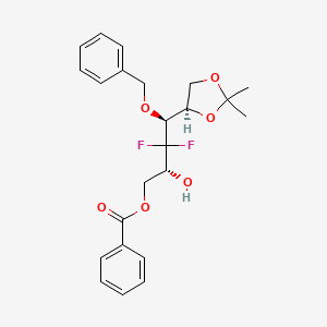 molecular formula C23H26F2O6 B13043321 (2R,4S)-4-(Benzyloxy)-4-((R)-2,2-dimethyl-1,3-dioxolan-4-YL)-3,3-difluoro-2-hydroxybutyl benzoate 