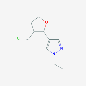 molecular formula C10H15ClN2O B13070652 4-[3-(Chloromethyl)oxolan-2-yl]-1-ethyl-1H-pyrazole 