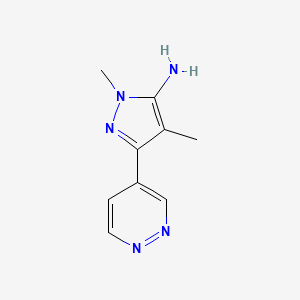 molecular formula C9H11N5 B13072303 1,4-dimethyl-3-(pyridazin-4-yl)-1H-pyrazol-5-amine 