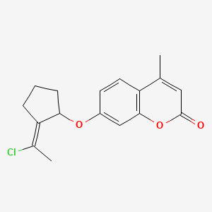 7-[(2E)-2-(1-chloroethylidene)cyclopentyl]oxy-4-methylchromen-2-one