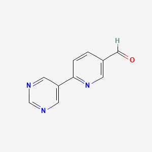 molecular formula C10H7N3O B13149588 6-(Pyrimidin-5-yl)nicotinaldehyde 