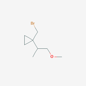 molecular formula C8H15BrO B13153556 1-(Bromomethyl)-1-(1-methoxypropan-2-yl)cyclopropane 