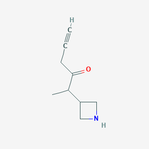 molecular formula C9H13NO B13155796 2-(Azetidin-3-yl)hex-5-yn-3-one 