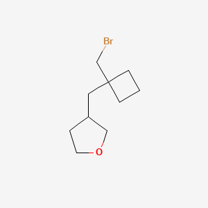 molecular formula C10H17BrO B13158871 3-{[1-(Bromomethyl)cyclobutyl]methyl}oxolane 