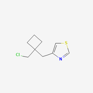 molecular formula C9H12ClNS B13160431 4-((1-(Chloromethyl)cyclobutyl)methyl)thiazole 