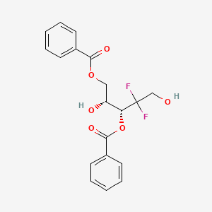 molecular formula C19H18F2O6 B13161943 2-Deoxy-2,2-difluoro-3,5-dibenzoate D-erythro-Pentitol 