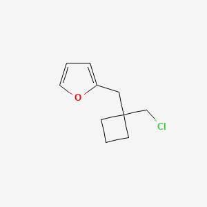 molecular formula C10H13ClO B13167701 2-((1-(Chloromethyl)cyclobutyl)methyl)furan 