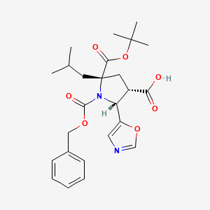 molecular formula C25H32N2O7 B13169125 (2R,3S,5S)-1-[(Benzyloxy)carbonyl]-5-[(tert-butoxy)carbonyl]-5-(2-methylpropyl)-2-(1,3-oxazol-5-yl)pyrrolidine-3-carboxylic acid 