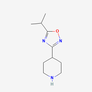 molecular formula C10H17N3O B13190594 4-[5-(Propan-2-yl)-1,2,4-oxadiazol-3-yl]piperidine 