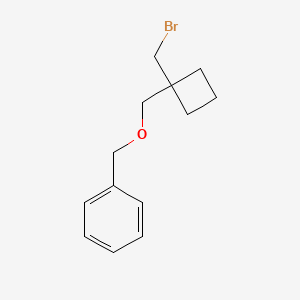 molecular formula C13H17BrO B13191610 (([1-(Bromomethyl)cyclobutyl]methoxy)methyl)benzene 