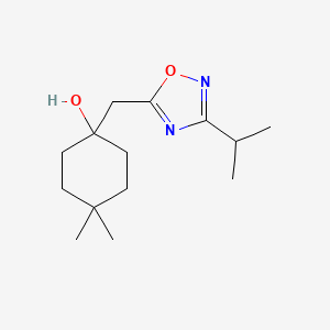 4,4-Dimethyl-1-{[3-(propan-2-yl)-1,2,4-oxadiazol-5-yl]methyl}cyclohexan-1-ol