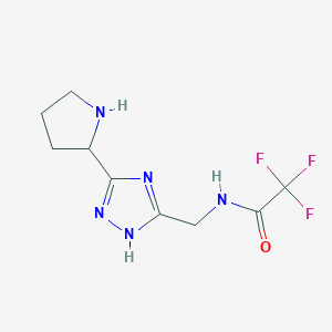 molecular formula C9H12F3N5O B13214438 2,2,2-Trifluoro-N-{[3-(pyrrolidin-2-yl)-1H-1,2,4-triazol-5-yl]methyl}acetamide 