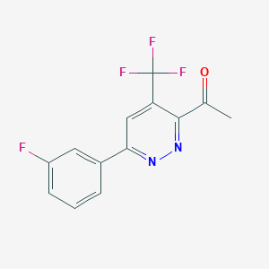 molecular formula C13H8F4N2O B13217436 1-[6-(3-Fluorophenyl)-4-(trifluoromethyl)pyridazin-3-yl]ethan-1-one 