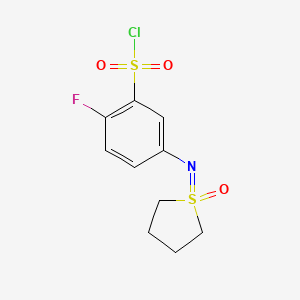 molecular formula C10H11ClFNO3S2 B13221732 2-Fluoro-5-[(1-oxo-1lambda6-thiolan-1-ylidene)amino]benzene-1-sulfonyl chloride 