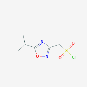 [5-(Propan-2-yl)-1,2,4-oxadiazol-3-yl]methanesulfonyl chloride