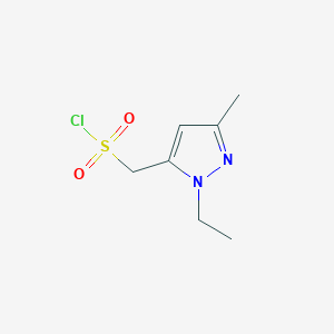 molecular formula C7H11ClN2O2S B13240276 (1-ethyl-3-methyl-1H-pyrazol-5-yl)methanesulfonyl chloride 