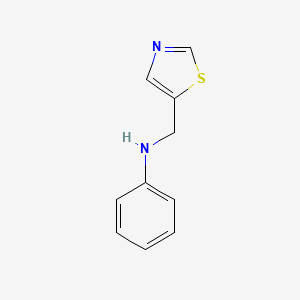 molecular formula C10H10N2S B13240839 N-(1,3-thiazol-5-ylmethyl)aniline 