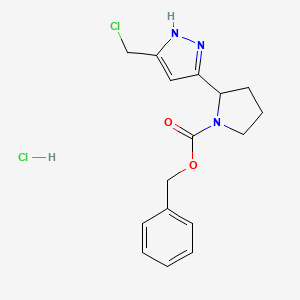 benzyl 2-[5-(chloromethyl)-1H-pyrazol-3-yl]pyrrolidine-1-carboxylate hydrochloride