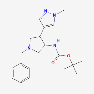 molecular formula C20H28N4O2 B13249734 tert-butyl N-[1-benzyl-4-(1-methyl-1H-pyrazol-4-yl)pyrrolidin-3-yl]carbamate 