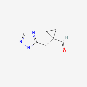 molecular formula C8H11N3O B13261582 1-[(1-Methyl-1H-1,2,4-triazol-5-yl)methyl]cyclopropane-1-carbaldehyde 