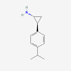 (1R,2S)-2-[4-(Propan-2-yl)phenyl]cyclopropan-1-amine