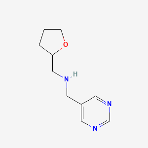 (Oxolan-2-ylmethyl)(pyrimidin-5-ylmethyl)amine