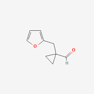 1-(Furan-2-ylmethyl)cyclopropane-1-carbaldehyde