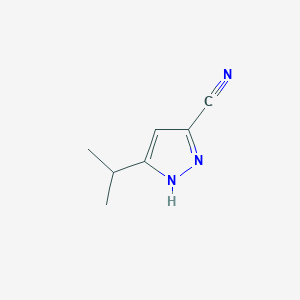 molecular formula C7H9N3 B13303761 5-(Propan-2-YL)-1H-pyrazole-3-carbonitrile 