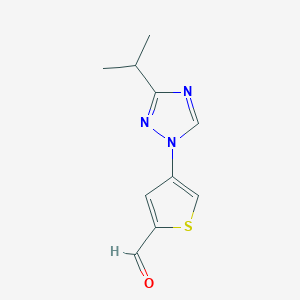 molecular formula C10H11N3OS B13304284 4-[3-(Propan-2-yl)-1H-1,2,4-triazol-1-yl]thiophene-2-carbaldehyde 