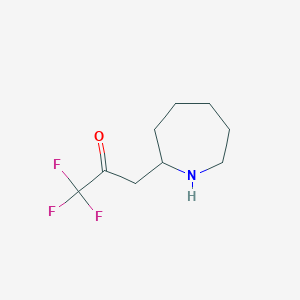 molecular formula C9H14F3NO B13307158 3-(Azepan-2-yl)-1,1,1-trifluoropropan-2-one 