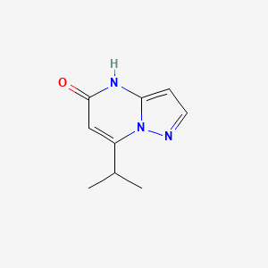 molecular formula C9H11N3O B13309984 7-(propan-2-yl)-4H,5H-pyrazolo[1,5-a]pyrimidin-5-one 