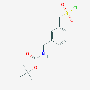 molecular formula C13H18ClNO4S B13311570 tert-Butyl N-({3-[(chlorosulfonyl)methyl]phenyl}methyl)carbamate 