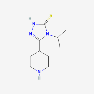 molecular formula C10H18N4S B13315634 5-(Piperidin-4-yl)-4-(propan-2-yl)-4H-1,2,4-triazole-3-thiol 