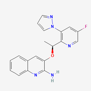 molecular formula C19H16FN5O B13319795 (S)-3-(1-(5-Fluoro-3-(1H-pyrazol-1-yl)pyridin-2-yl)ethoxy)quinolin-2-amine 