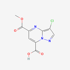 molecular formula C9H6ClN3O4 B13322993 3-Chloro-5-(methoxycarbonyl)pyrazolo[1,5-a]pyrimidine-7-carboxylic acid 