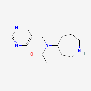 molecular formula C13H20N4O B13325473 N-(Azepan-4-yl)-N-(pyrimidin-5-ylmethyl)acetamide 