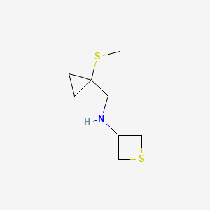 molecular formula C8H15NS2 B13328793 N-((1-(Methylthio)cyclopropyl)methyl)thietan-3-amine 