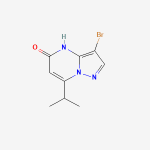 molecular formula C9H10BrN3O B13330970 3-Bromo-7-(propan-2-yl)-4H,5H-pyrazolo[1,5-a]pyrimidin-5-one 