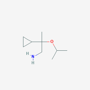 molecular formula C9H19NO B13334675 2-Cyclopropyl-2-(propan-2-yloxy)propan-1-amine 