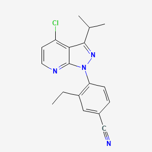 molecular formula C18H17ClN4 B13337836 4-(4-Chloro-3-isopropyl-1H-pyrazolo[3,4-b]pyridin-1-yl)-3-ethylbenzonitrile 