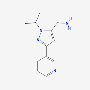 molecular formula C12H16N4 B13337978 (1-isopropyl-3-(pyridin-3-yl)-1H-pyrazol-5-yl)methanamine 